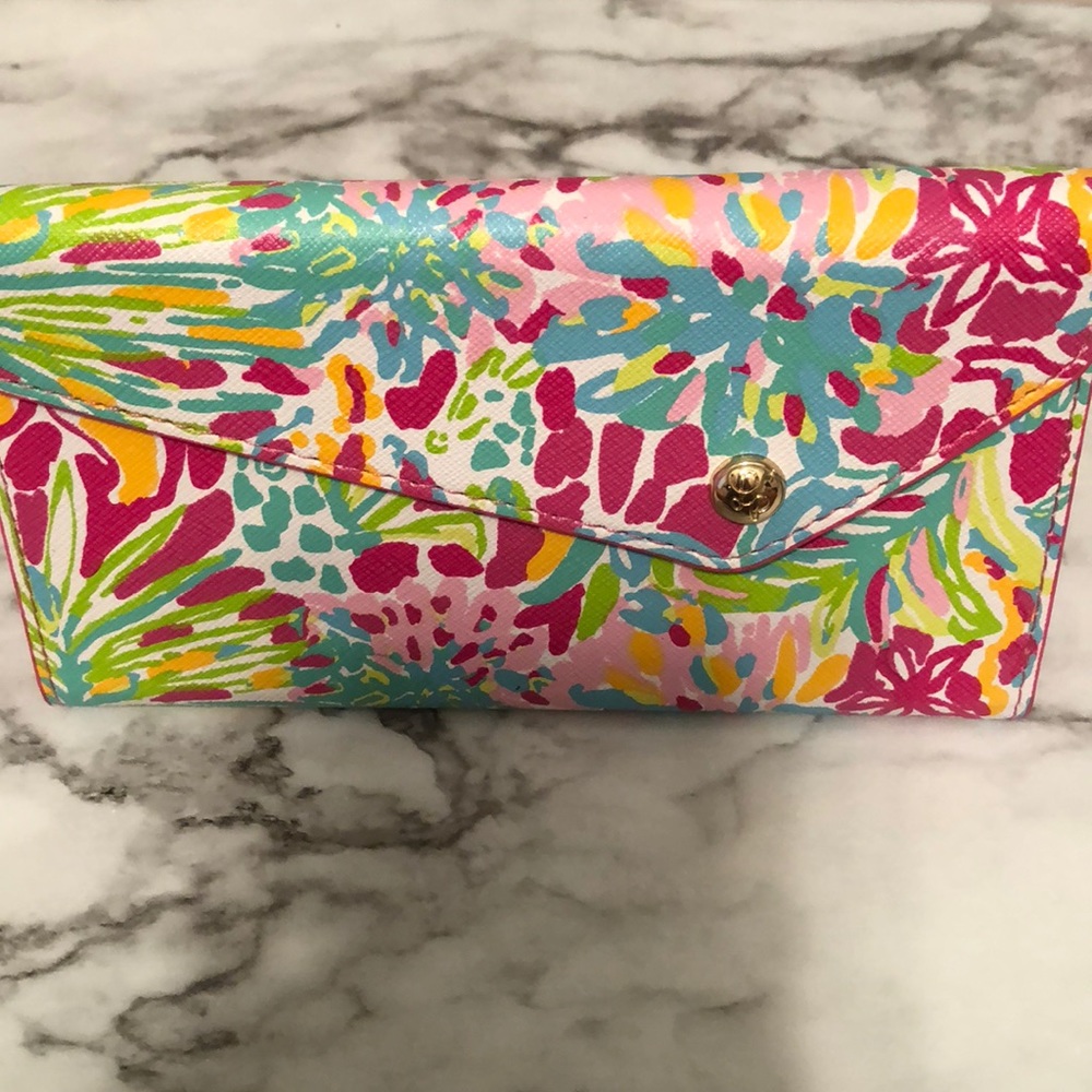 Lily Pulitzer sunglasse case